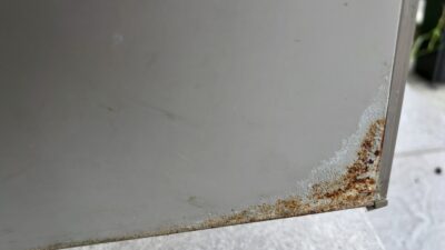 玄関扉の補修(茨城県龍ケ崎市)