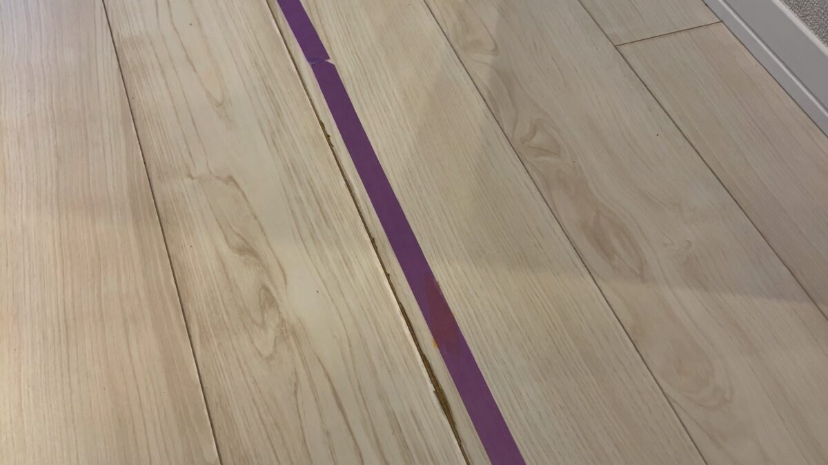 フローリングの膨らみ補修（茨城県龍ケ崎市）